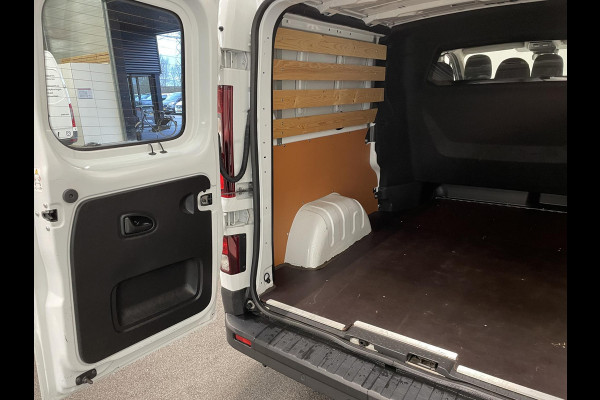 Renault Trafic 2.0 DCI 150PK L2H1 Dubbele Cabine Work Edition Airco Cruise Control Navi Parkeersensoren Voor & Achter Camera