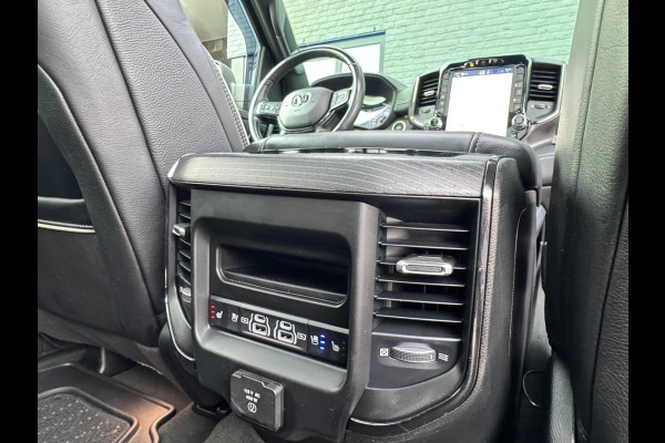 Dodge Ram 1500 Limited Night 5.7L 401pk LPG 4X4 Head-up SplitTailgate 360cam Harman Kardon PANO