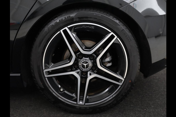 Mercedes-Benz A-Klasse 180d Launch Edition | Stoelverwarming | Trekhaak | AMG Line | Camera | Navigatie | Widescreen | Half leder | Park Assist | Climate control | Cruise control