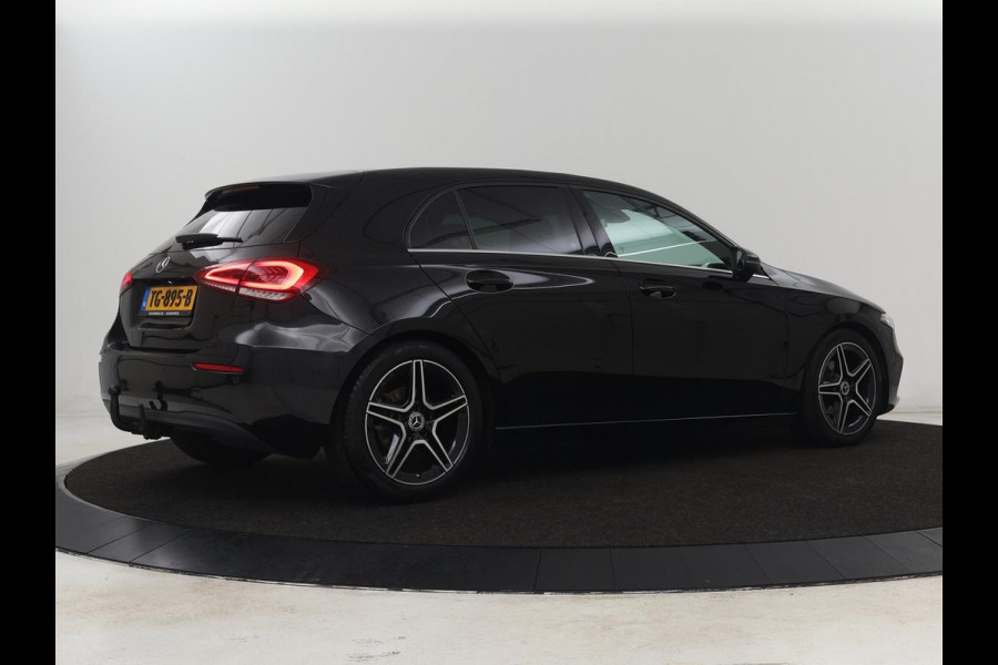 Mercedes-Benz A-Klasse 180d Launch Edition | Stoelverwarming | Trekhaak | AMG Line | Camera | Navigatie | Widescreen | Half leder | Park Assist | Climate control | Cruise control