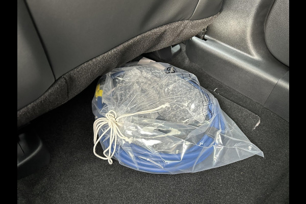 Ford Kuga 2.5 PHEV ST-Line X NIEUWE AUTO | FABRIEKSGARANTIE WINTERPACK | PANO | 360 CAMERA| ELEK. ACHTERKLEP| ACHTERBANK VERWARMD| STOEL + STUURVERWARMING| SUPER COMPLEET!