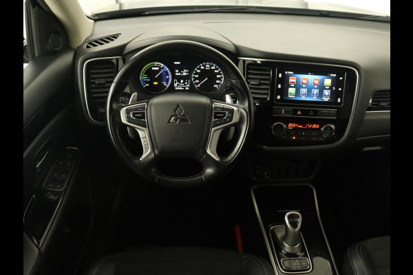 Mitsubishi Outlander 2.4 PHEV Pure+ | Trekhaak | Carplay | Leder/Alcantara | Camera | Keyless | Full LED | Climate control | Cruise control | Plug In