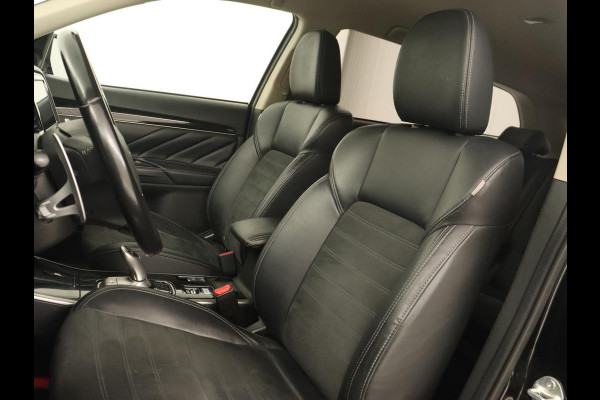 Mitsubishi Outlander 2.4 PHEV Pure+ | Trekhaak | Carplay | Leder/Alcantara | Camera | Keyless | Full LED | Climate control | Cruise control | Plug In