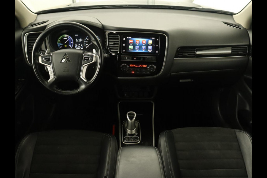Mitsubishi Outlander 2.4 PHEV Pure+ | Trekhaak | Carplay | Leder/Alcantara | Camera | Keyless | Full LED | Climate control | Cruise control | Plug In