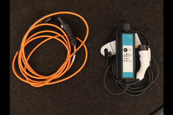 Mitsubishi Outlander 2.4 PHEV Pure+ | Trekhaak | Carplay | Leder/Alcantara | Camera | Keyless | Full LED | Climate control | Cruise control | Plug In