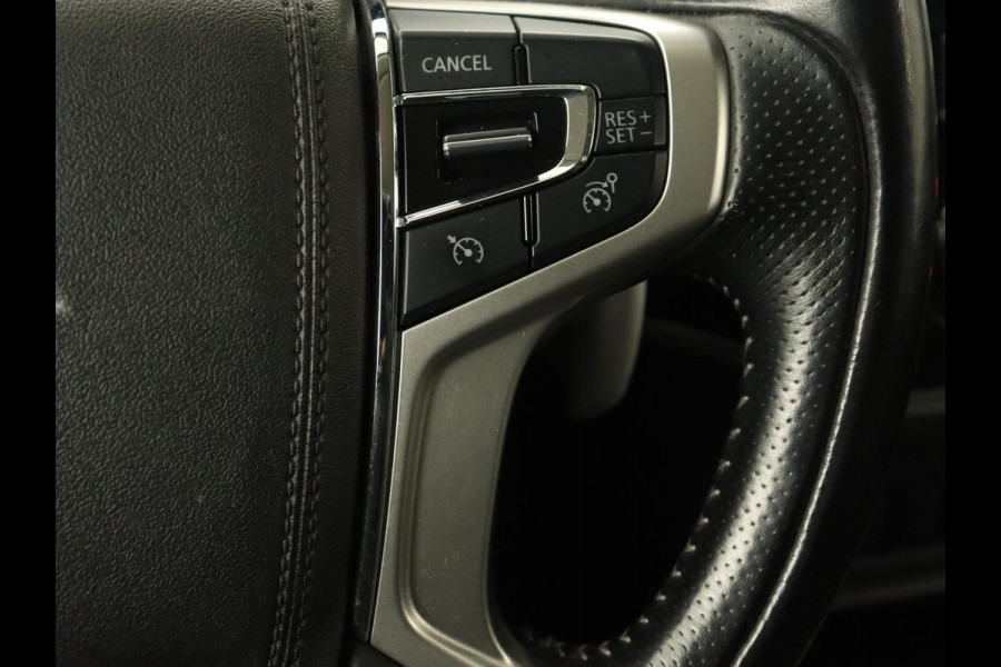 Mitsubishi Outlander 2.4 PHEV Pure+ | Trekhaak | Carplay | Leder/Alcantara | Camera | Keyless | Full LED | Climate control | Cruise control | Plug In