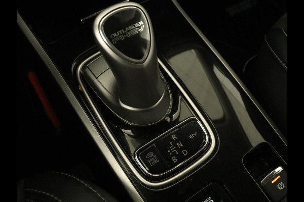 Mitsubishi Outlander 2.4 PHEV Pure+ | Trekhaak | Carplay | Leder/Alcantara | Camera | Keyless | Full LED | Climate control | Cruise control | Plug In