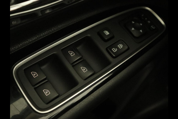 Mitsubishi Outlander 2.4 PHEV Pure+ | Trekhaak | Carplay | Leder/Alcantara | Camera | Keyless | Full LED | Climate control | Cruise control | Plug In