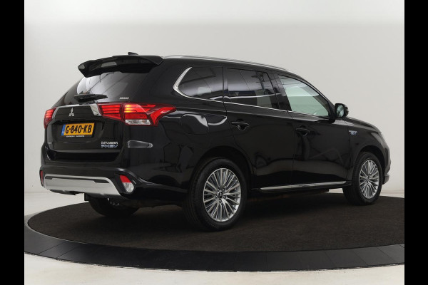 Mitsubishi Outlander 2.4 PHEV Pure+ | Trekhaak | Carplay | Leder/Alcantara | Camera | Keyless | Full LED | Climate control | Cruise control | Plug In