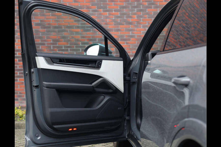 Porsche Cayenne 3.0 E-Hybrid | PTS - Exclusive Manufaktur