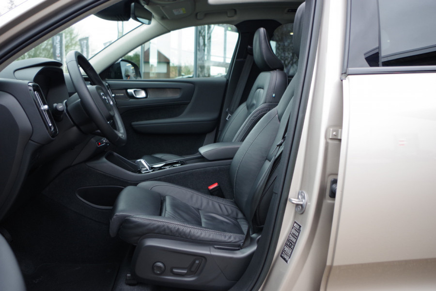 Volvo XC40 1.5 T5 262 PK Plug-in hybrid Ultimate Dark, Panoramadak, Leder, Harman/Kardon Sound, 360 Camera, Leder