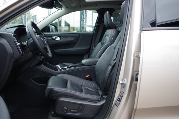 Volvo XC40 1.5 T5 262 PK Plug-in hybrid Ultimate Dark, Panoramadak, Leder, Harman/Kardon Sound, 360 Camera, Leder