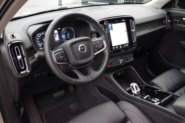 Volvo XC40 1.5 T5 262 PK Plug-in hybrid Ultimate Dark, Panoramadak, Leder, Harman/Kardon Sound, 360 Camera, Leder