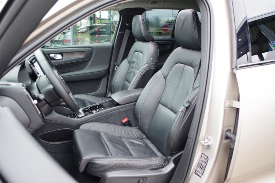 Volvo XC40 1.5 T5 262 PK Plug-in hybrid Ultimate Dark, Panoramadak, Leder, Harman/Kardon Sound, 360 Camera, Leder