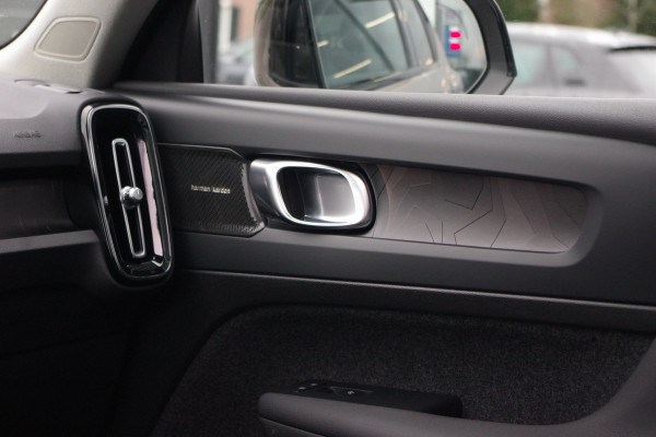 Volvo XC40 1.5 T5 262 PK Plug-in hybrid Ultimate Dark, Panoramadak, Leder, Harman/Kardon Sound, 360 Camera, Leder