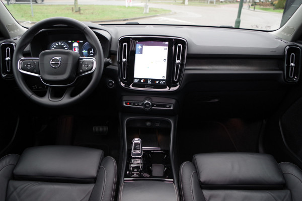 Volvo XC40 1.5 T5 262 PK Plug-in hybrid Ultimate Dark, Panoramadak, Leder, Harman/Kardon Sound, 360 Camera, Leder