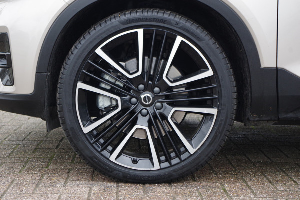 Volvo XC40 1.5 T5 262 PK Plug-in hybrid Ultimate Dark, Panoramadak, Leder, Harman/Kardon Sound, 360 Camera, Leder