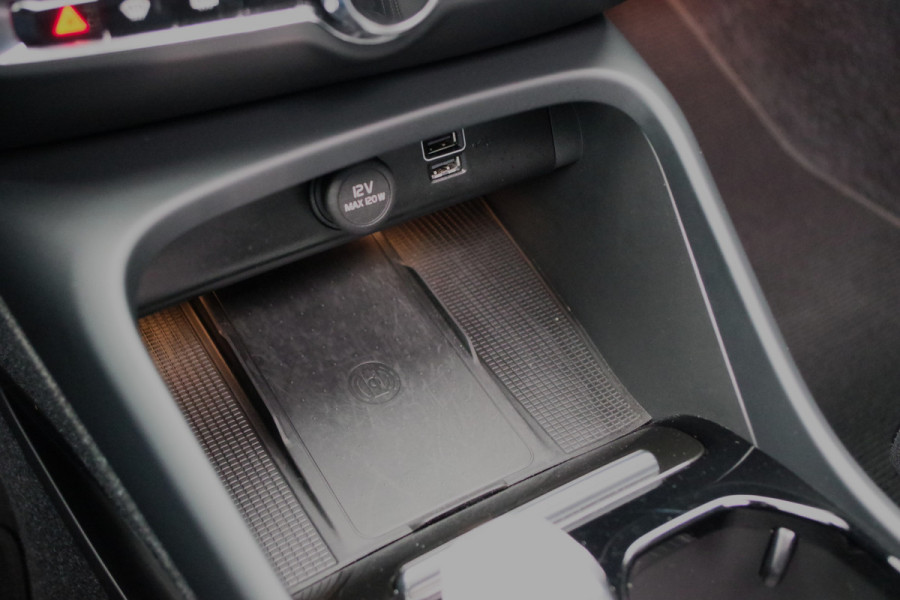 Volvo XC40 1.5 T5 262 PK Plug-in hybrid Ultimate Dark, Panoramadak, Leder, Harman/Kardon Sound, 360 Camera, Leder