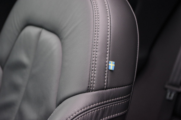 Volvo XC40 1.5 T5 262 PK Plug-in hybrid Ultimate Dark, Panoramadak, Leder, Harman/Kardon Sound, 360 Camera, Leder