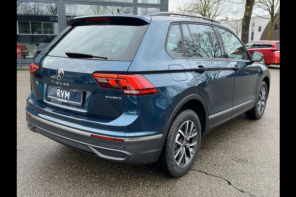 Volkswagen Tiguan 1.4 eHybrid OPF DSG Life 24.000KM!!| SUPER COMPLETE AUTO| DIG. DASH| STOEL + STUURVERWARMING| CARPLAY | NET ONDERHOUD GEHAD, RIJKLAAR INCL 12 MND. BOVAG GARANTIE|