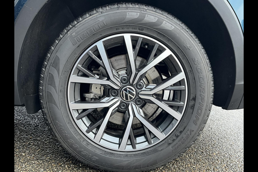 Volkswagen Tiguan 1.4 eHybrid OPF DSG Life 24.000KM!!| SUPER COMPLETE AUTO| DIG. DASH| STOEL + STUURVERWARMING| CARPLAY | NET ONDERHOUD GEHAD, RIJKLAAR INCL 12 MND. BOVAG GARANTIE|