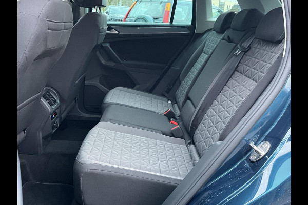 Volkswagen Tiguan 1.4 eHybrid OPF DSG Life 24.000KM!!| SUPER COMPLETE AUTO| DIG. DASH| STOEL + STUURVERWARMING| CARPLAY | NET ONDERHOUD GEHAD, RIJKLAAR INCL 12 MND. BOVAG GARANTIE|