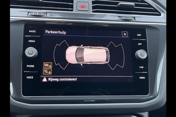 Volkswagen Tiguan 1.4 eHybrid OPF DSG Life 24.000KM!!| SUPER COMPLETE AUTO| DIG. DASH| STOEL + STUURVERWARMING| CARPLAY | NET ONDERHOUD GEHAD, RIJKLAAR INCL 12 MND. BOVAG GARANTIE|