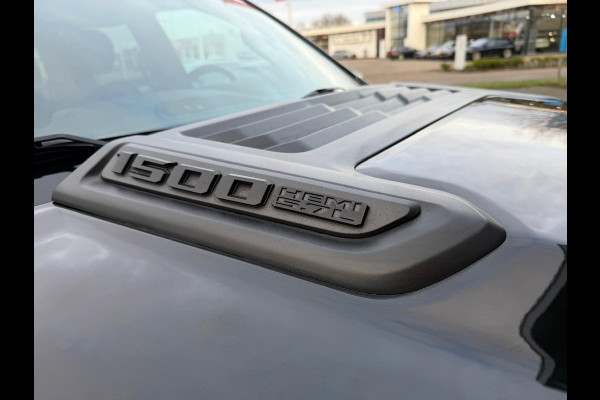 Dodge Ram 1500 5.7 Hemi V8 4x4 Crew Cab Longhorn ACC / Panorama / 360° Camera