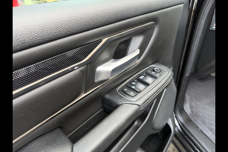 Dodge Ram 1500 5.7 Hemi V8 4x4 Crew Cab Longhorn ACC / Panorama / 360° Camera