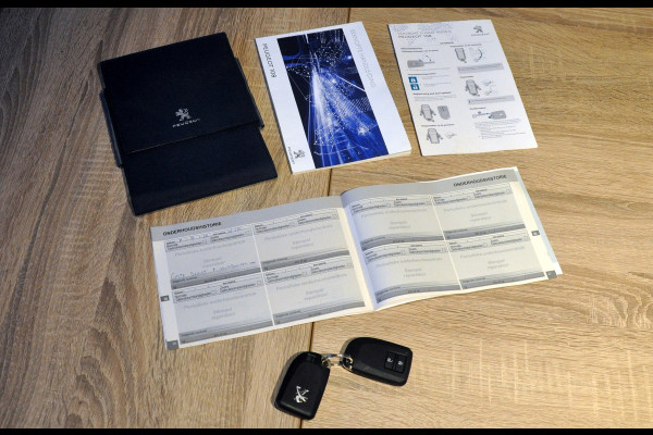 Peugeot 108 1.0 e-VTi Allure TOP! Automaat | Lederen bekl. | Camera | Climate Control |