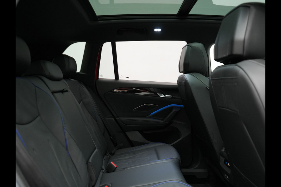 Volkswagen Tiguan 1.4 TSI eHybrid R-Line Business Plug In Hybrid 272pk Dealer O.H. PHEV | Trekhaak Af Fabriek | Panodak | Lederen Sportstoelen Massage & Memory & Ventilatie | 20"L.M | 360 Camera | Harman&Kardon | Adaptive Cruise | Stuur Verwarmd | IQ Light |