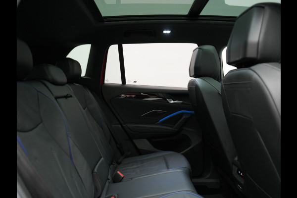 Volkswagen Tiguan 1.4 TSI eHybrid R-Line Business Plug In Hybrid 272pk Dealer O.H. PHEV | Trekhaak Af Fabriek | Panodak | Lederen Sportstoelen Massage & Memory & Ventilatie | 20"L.M | 360 Camera | Harman&Kardon | Adaptive Cruise | Stuur Verwarmd | IQ Light |