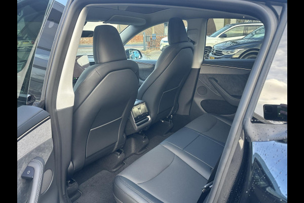 Tesla Model Y Premium Long Range AWD 75 kWh NIEUWE AUTO / DIRECT LEVERBAAR | AUTOPILOT| VOLLEDIGE TESLA GARANTIE T/M 08/2029 OF 80.000KM| DE HOOGVOLTACCU EN AANDRIJFLIJN TOT 2033 of 192.000KM |