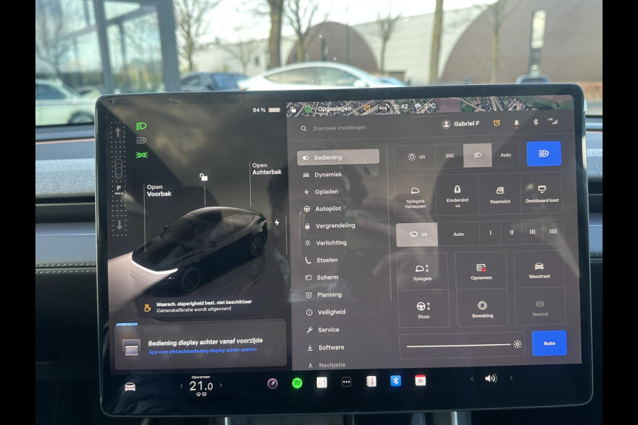 Tesla Model Y Premium Long Range AWD 75 kWh NIEUWE AUTO / DIRECT LEVERBAAR | AUTOPILOT| VOLLEDIGE TESLA GARANTIE T/M 08/2029 OF 80.000KM| DE HOOGVOLTACCU EN AANDRIJFLIJN TOT 2033 of 192.000KM |