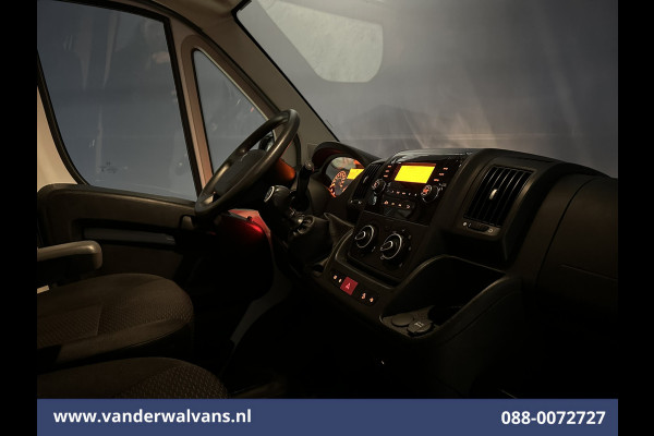 Citroën Jumper 2.2 BlueHDi 141pk Bakwagen Laadklep Euro6 Airco | 955kg laadvermogen | Cruisecontrol Bijrijdersbank.