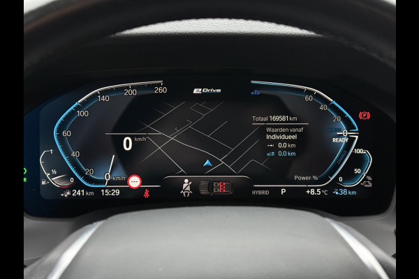 BMW 3 Serie Touring 320e Aut. Business Ed. Plus | Navi | Camera | Leder | Dravit Grau |