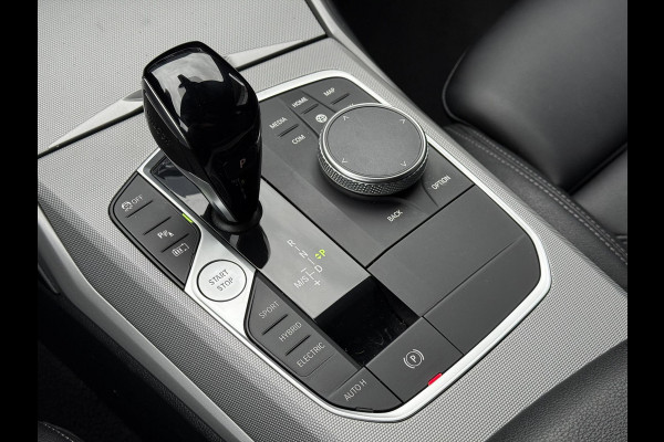 BMW 3 Serie Touring 320e Aut. Business Ed. Plus | Navi | Camera | Leder | Dravit Grau |