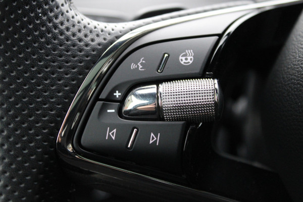 Škoda ENYAQ iV 80 Sportline SOh 90% PANO LEER SFEER TREKHAAK 158000KM!!!