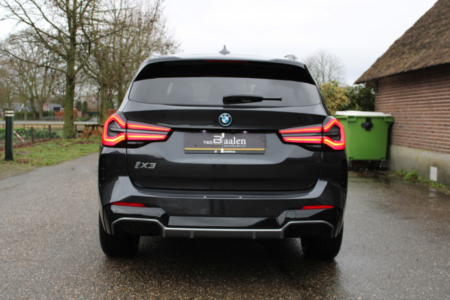 BMW iX3 M-SPORT 80 kWh SOh 100% PANO LEER PILOT ORG NL 23000KM!!!