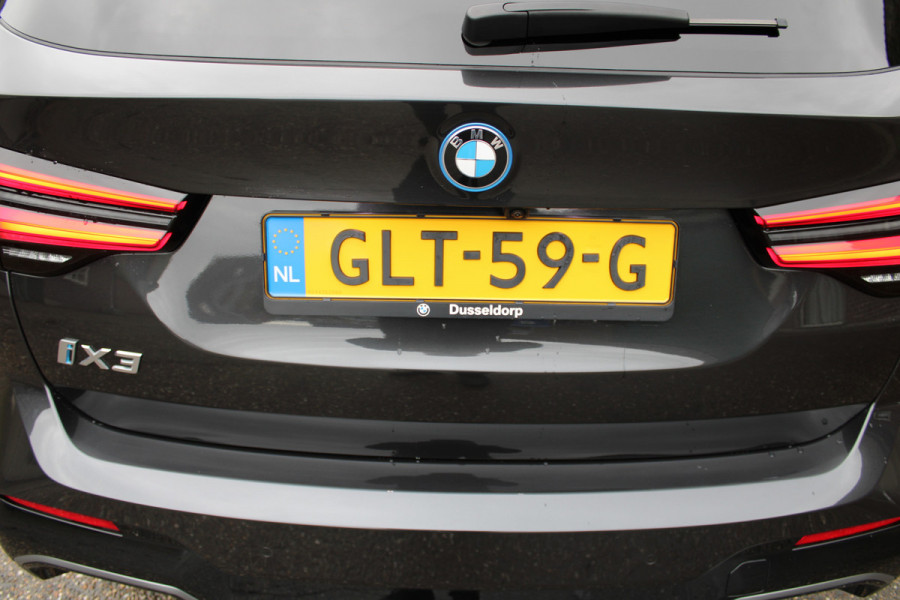 BMW iX3 M-SPORT 80 kWh SOh 100% PANO LEER PILOT ORG NL 23000KM!!!