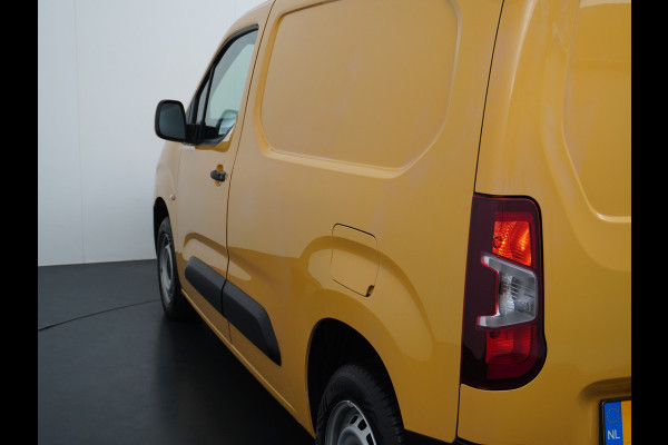 Opel Combo 1.5CDTI EURO6 3-Persoons Airco Cruise Control Bluetooth Elektr.ramen Elektr.spiegels+Verwarmd Centr.Vergr+ab. L1H1 Edition Schuifdeur Betonplex vloer Lat om Lat betimmering