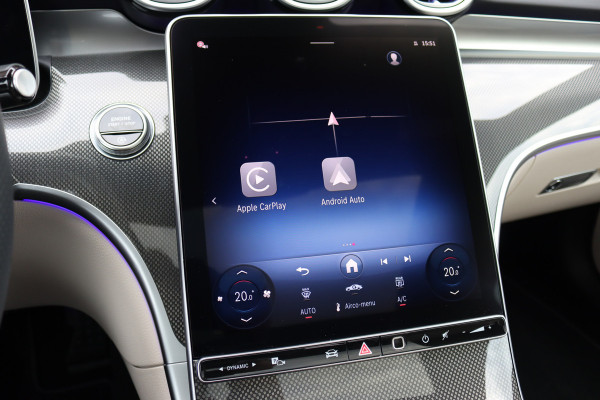 Mercedes-Benz CLE Coupé 200 AMG Line | Distronic | Memory | Burmester | Panoramadak | HUD | Digital Light | Verwarmd Stuurwiel | Surround Camera | Keyless Go | Nightpakket |