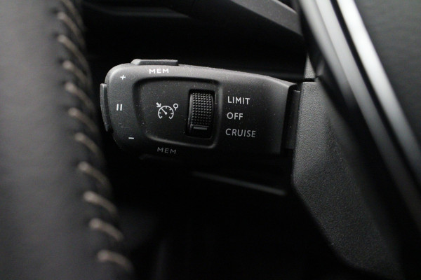 Peugeot 5008 1.2 PureTech Active Pack Business |Navi|Camera|Carplay|