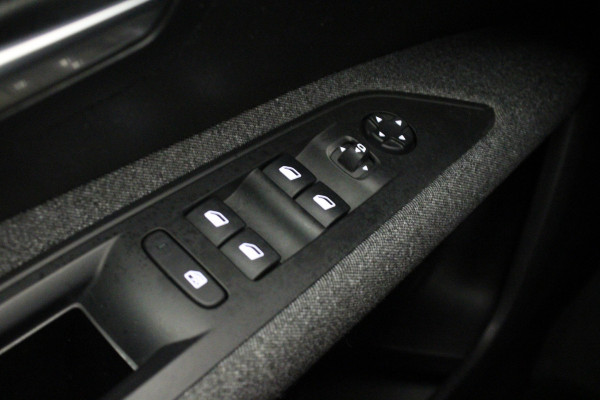 Peugeot 5008 1.2 PureTech Active Pack Business |Navi|Camera|Carplay|