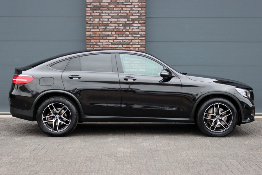 Mercedes-Benz GLC Coupé 250 4MATIC AMG Line | Trekhaak | Camera | Dodehoekassistent | Leder | Sfeerverlichting | Cruise Control | Nightpakket | Stoelverwarming |
