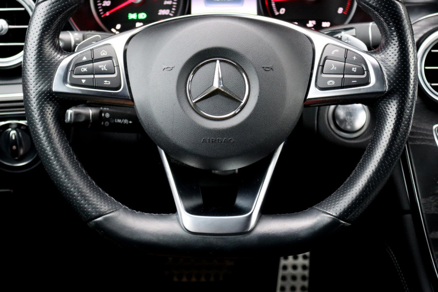 Mercedes-Benz GLC Coupé 250 4MATIC AMG Line | Trekhaak | Camera | Dodehoekassistent | Leder | Sfeerverlichting | Cruise Control | Nightpakket | Stoelverwarming |