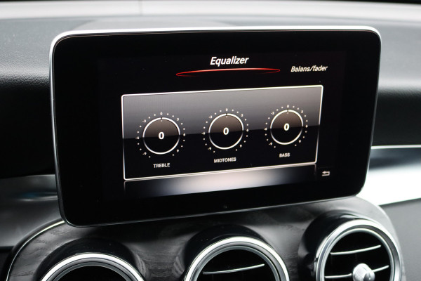 Mercedes-Benz GLC Coupé 250 4MATIC AMG Line | Trekhaak | Camera | Dodehoekassistent | Leder | Sfeerverlichting | Cruise Control | Nightpakket | Stoelverwarming |