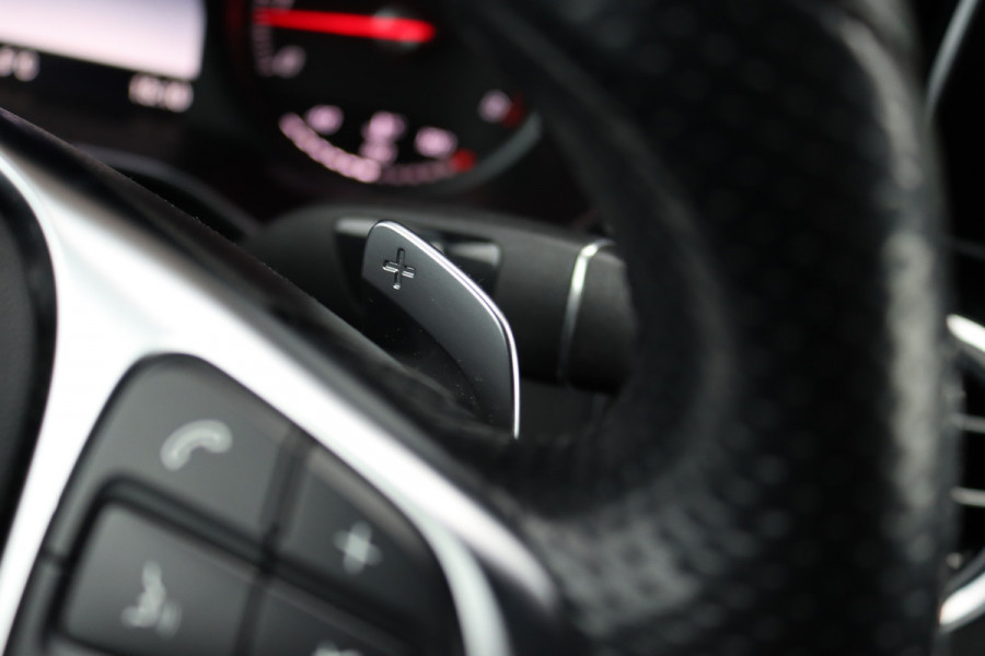 Mercedes-Benz GLC Coupé 250 4MATIC AMG Line | Trekhaak | Camera | Dodehoekassistent | Leder | Sfeerverlichting | Cruise Control | Nightpakket | Stoelverwarming |