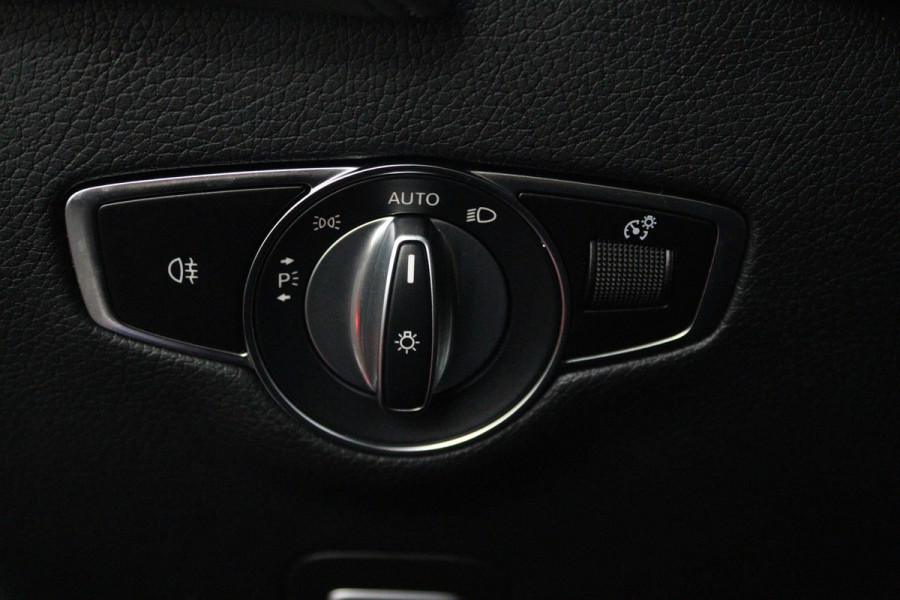 Mercedes-Benz EQC 400 4MATIC Premium (SCHUIFDAK, CAMERA, STOELVERWARMING, SFEERVERLICHTING, GOED ONDERHOUDEN)