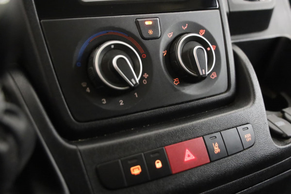 Peugeot Boxer 2.2 BlueHDi L3/H2 GRIJS 165PK LED IMPERIAAL NAVI AIRCO CRUISE CONTROL PDC LEASE V/A € 98,- pm INRUIL MOG